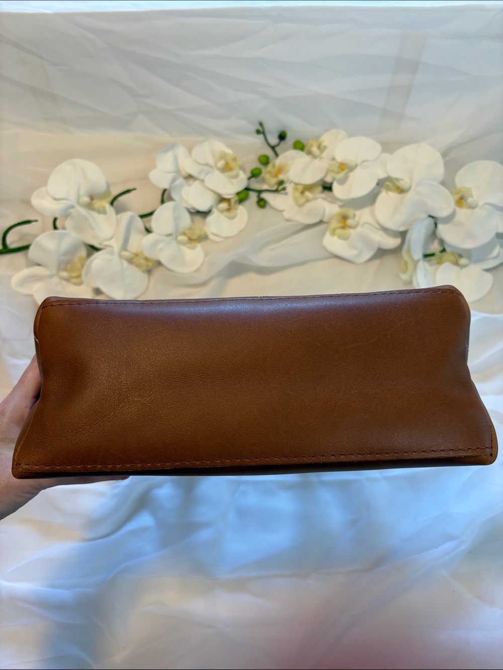 Portland Leather Goods Special Edition Large Raindrop Crossbody Bag - Picture 6 of 11